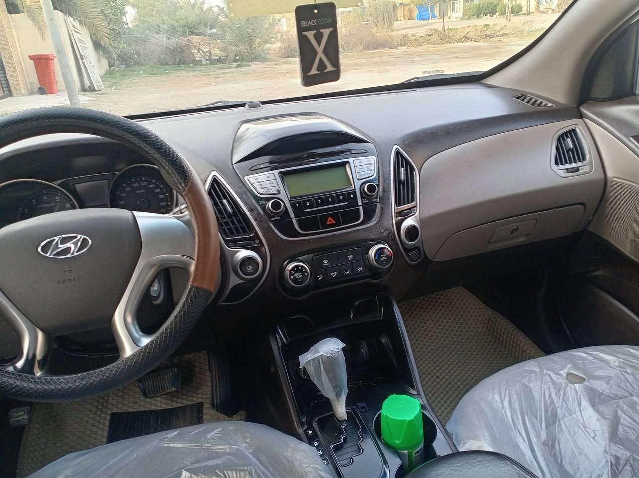 سلام عليكم
توسان 2011

((خليجي))

فول مواصفات

بنوراما

أشاير بالمري

داخل لونين

حساسات

تحكم استيرن

السيارة جديدة

محرك كير مكفولات

صدر جديد تخم تاير جدد

تبريد ثلج تدفئه شغاله

رقم بغداد الجديد سنويه وهزه جديد تحويل مباشر

بيها صبغ بس جامرلوغ وباب الباقي كفاله عامه عل فحص

مكان ديالى بعقوبه

سعر 120 وبيها مجال

***********
