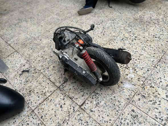 سلام عليكم 
مكينة ماكس عدله كامله  ما عدى الستان شغاله ما عوزه شيء 
بوشه 55 المكان عواشه   متواجد سيمكارت ***********
سعر 200 وبيها مجال حك جيه
