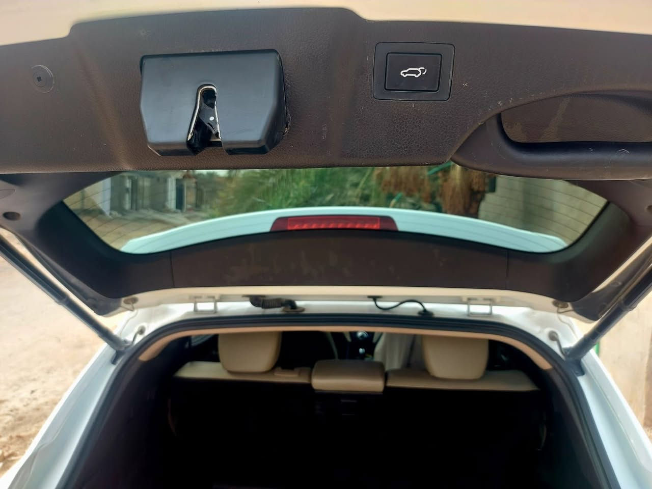 سنتافي 2018  رقم نجف
حادثها بنيد وجاملغ امامي صور الضربه موجوده
مواصفات كامله عده البانوراما
بصمه تشغيل وبيبان وجنطه..وباقي المواصفات المعروفه
سياره جديده وجاهزه منضومة تبريد جديده
كير محرك ما مفتوح
السعر 163 وبيها مجال وما متواجد ع الفيس
رقم الهاتف ***********
