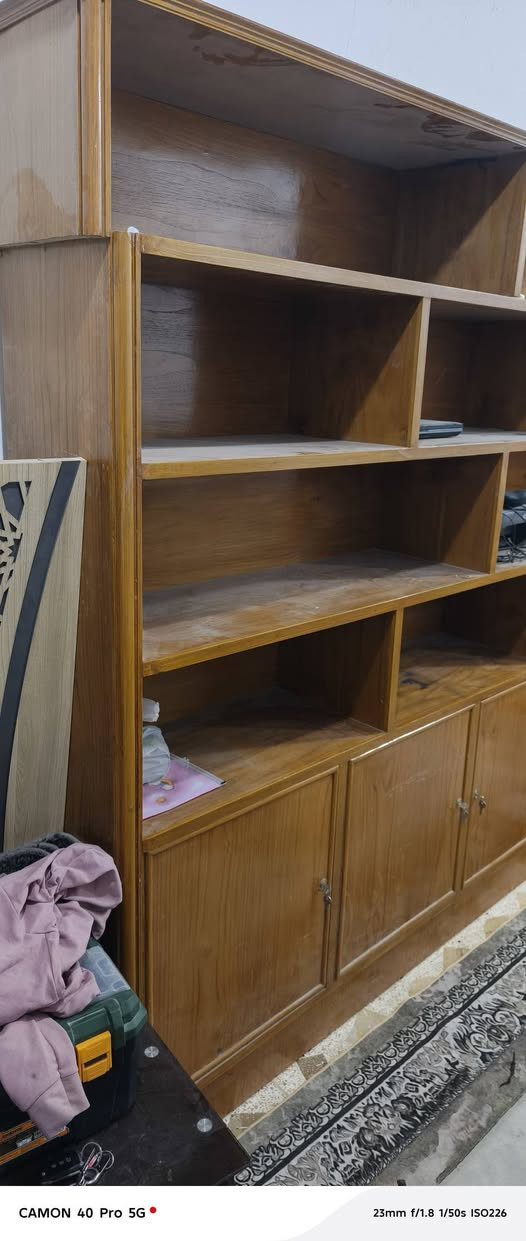 السلام عليكم مكتبه تسكام صاج وجه وكفه طابقين السعر ٣٥٠ نجف ***********
