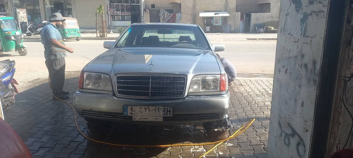 مارسدس شبح ٩٢ بلادي تبريد ثلج السعر ٧٥ وبيه مجال بغداد المحمودية ***********

