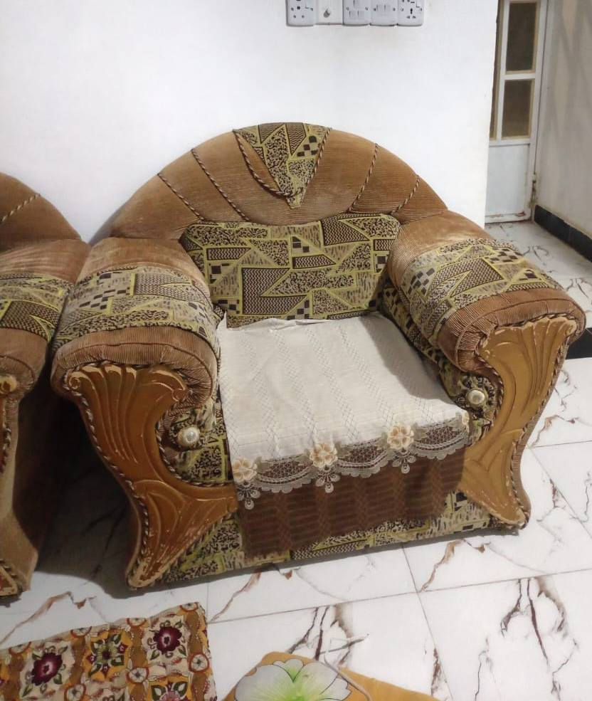 تخم نضيف اي خسف مابيه 
سعره 50 الف
الرقم ***********
