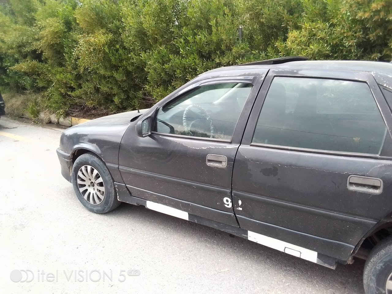 السلام عليكم فكترا جيتا موديل 91رقم دولي محرك 18كير ومحرك شرط بيها كابون بانزين السعر 30$بيها مجال قليل 
التواصل ع الرقم ***********
