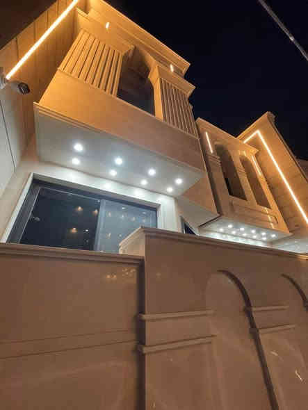 ✔️✔️ لـلـبــيــع فـي الـسـيـديــة ( الاعتماد الهندسي للعقار حصراً )
دار سكني حديث نيو كلاسك فول درجة اولى مرمر  3 طوابق 

الـمـسـاحـة  100  مـتـر   الواجهة  8.33 م نزال 12 م 

مربع التصنيع موقع مميز خلف شارع 20 الاول 

متكون من 5 غرف نوم وصالة وهول ومطبخ وخدمات 3 

‏‎💰 التعامل والتفاوض مباشر مع صاحب العقار

***********-***********-***********📞

‏‎الفرع الاول / الـسـيـديــة الضباط مقابل افران الرباط
‏‎ الفرع الثاني /شارع العلوة مقابل مدرسة حلم الغد الاهلية 
‏‎الفرع الثالث / عرصات الهندية مجاور فندق بلوم 

‏‎‏‎زبائننا الكرام بِكُم نَرتقي ونَتشرف بزيارتِكم ونَفتخر بخِدمتِكم ❤
