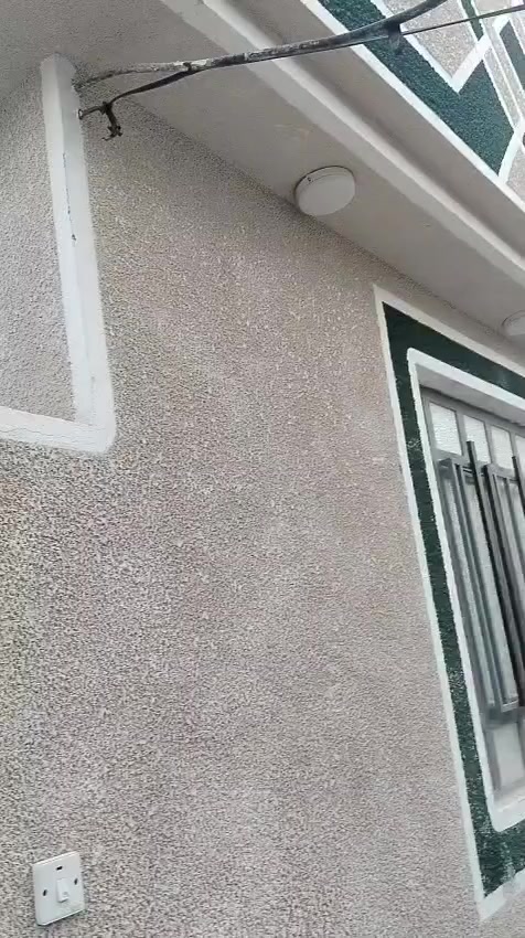 السلام عليكم بيت100 متر للايجار منطقة الجاير بيت نضيف ومرتب ايجار 300 الشهر استفسار مراسلة الخاص او الاتصال ***********
