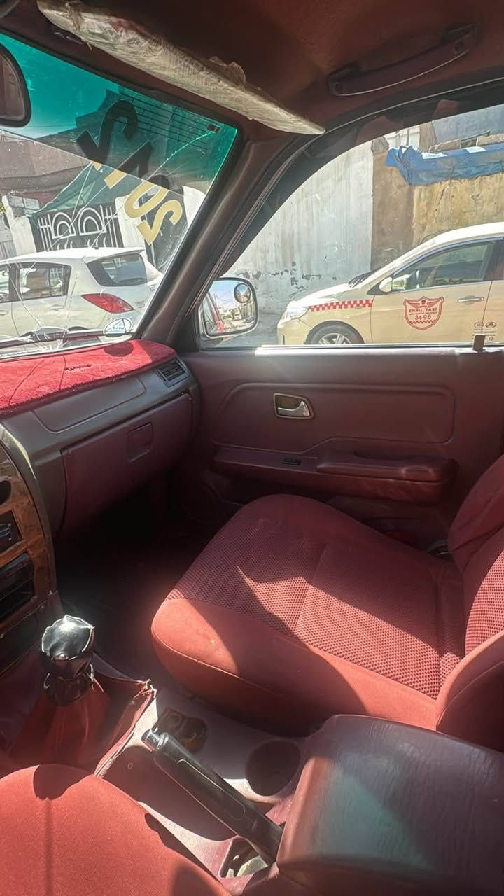 دێر ٢٠١٢ 
بێ دەعم بێ لێدان سەیارەکی توند و تۆڵ ماڵی دۆستە، مەکینە بەخی بیلادی مەڕغوب، دەشبوڵ مەرزیە. کارەبایی هەمو قەلبی ئیش دەکا و دەسکاری هیچی نەکراوە لەسەر شەریکە ماوەتەوە گەر موشتەری نیت تکایە سەرم مەئێشێنە معامەلەیەکی برایانەی تێدایە نامە بنێرە یان پەیوەندی بکە.
*********** أربيل, العراق
