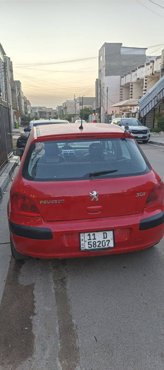 موديل ٢٠٠٥ مكفوله من كلشي مكان بغداد حي الجهاد السعر ٥٨ سياره تخم تاير تبريد صدر جديد غرفه جديده منضومه زنون شاشه كامرا دوار الشراي يتصل ***********
