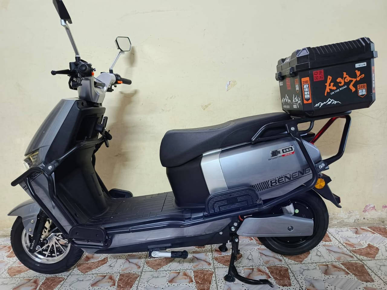 السلام عليكم للبيع دراجه شحن Bin Bao الدراجه جديده شخط واحد مابيها تعل وفحص مكفوله كفاله عامه تجي فول مواصفات وصل المعرض موجود
تجي شاشه اعطال تكشف عطل الدراجه
بريك امامي خلفي دس هايدروليك
حساس امامي خلفي
لايت عالي ناصي زنون
بك لايت لد LED
دبل اشاره ليزري
نضام Rالرجوع الى الخلف
مانع تزحلق
شاحنه موبايل
ملف 2000
شاحنه كبيره تدعم الشحن السيع ولطفاء عند امتلاء البطاريه
سرعه الدراجه حقيقي85
تجي 6 بطاريات مصطره الحجم الكبير 
تايرات امامي خلفي جبيلي الحجم الكبير 
ويل كب
درع 380 درجه لحمايه الدراجه + طلاعات جانبيه
مساحه تخوين واسعه
تجي بصمتين +سويجين+سويجين جنطه
الشراي يتفضل خاص او التصال عله الرقم *********** متوفر واتساب مكان الدراجه ساحت عدن السعر 850 او بي مجال بصيط
