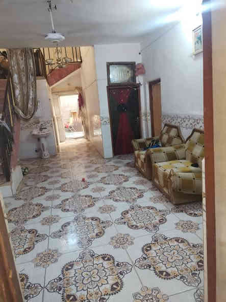 بيت للبيع ٣ غرف بحي الحكيم يم بيت عطوف ثالث بيت ع شارع عكاده مساحة 290 السعر 45 وبي مجال ان شاالله ***********
