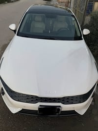 كيا 5 موديل( 2022)  واحد على واحد فول مواصفات مكفوله من اي ضربه   سيار...