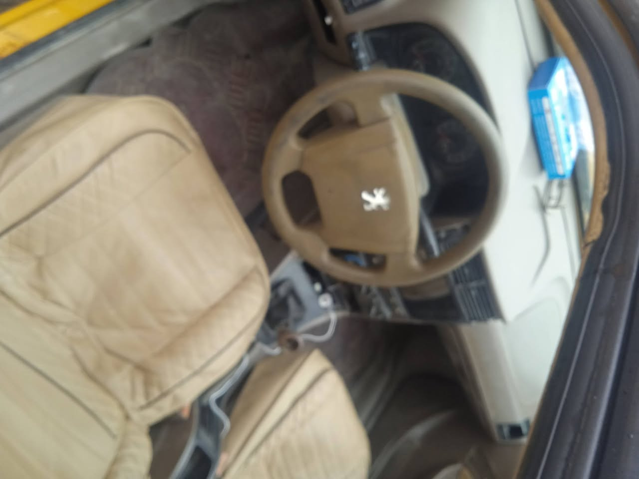 سلام عليكم بيجو 405موديل 16مكفوله من الضربه والصبغ من عده كم حالوبه ودحجه بالبنيد ممعمره لسه رقم بابل بس راعيه الصلي مكينه بيه خيط بخار مكان نجف السعر 35وبيه مجال ***********
