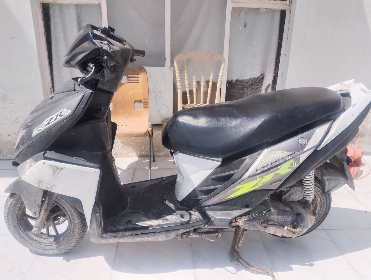 دراجه zr زت ار موديل ٢٠١٩ مفتوحه لون ابيض نقصه قاعدة عرموطه مال هندر سلفه نكرة يعني نواقص بسيطه يرادله ٥٠ الف تبيعه بأضعاف بس مالي خلك رايدة ب ٤٠٠ وسعر محد يحصله ابد  مثله ب ٦٠٠ وأكثر للعلم ٢٠١٩ مكينته انعم واسرع من زت الحديث تواصل خاص


**إذا كنت صاحب هذا الإعلان وتريد حذفه لأي سبب، رجاءا أرسل رسالة إلى الدعم الفني**