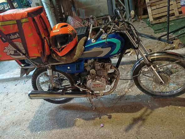 سنويه  بسمي للبيع سعر 1500 وبيه مجال بصره زبير 7752009500 وذاا بوكسر سنويه همه اراوس وزيد
