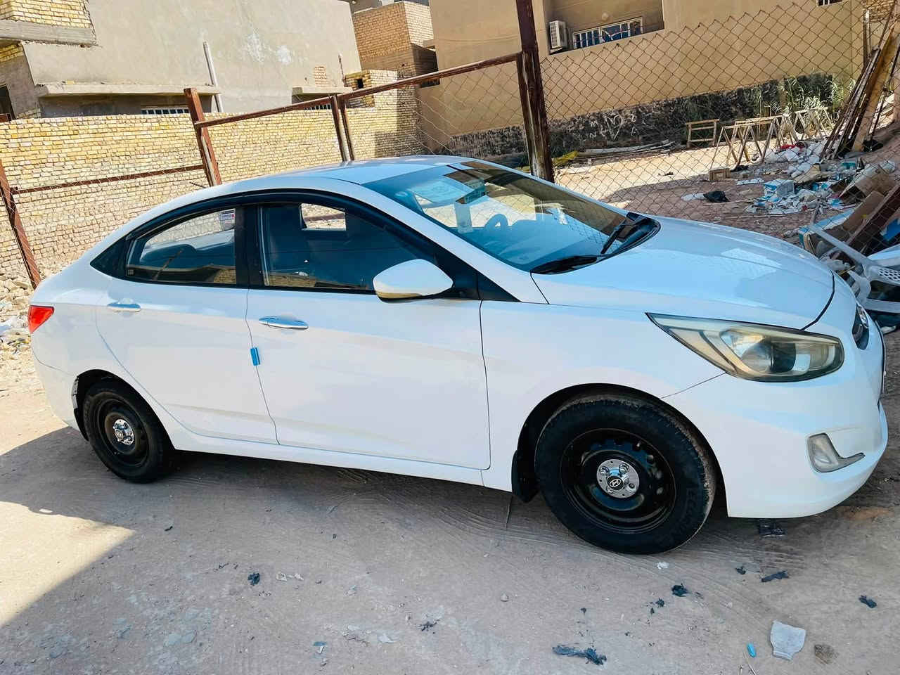 السلام عليكم
للبيع فقط 
اكسنت خليجي 
موديل 2018
محرك 1600المرغوب 
مكينة وكير مكفولات 
تبريد ثلج 
تخم تاير جديد 
السياره بيها صبغ  الجاملغ الخلفي ونص من باب السايق وباردات  مكفولة من التبديل
رقم بغداد انكليزي
السعر اتصل 
المكان /الديوانية
للاتصال ***********
غير متواجد على النت والخاص اتصال فقط.
