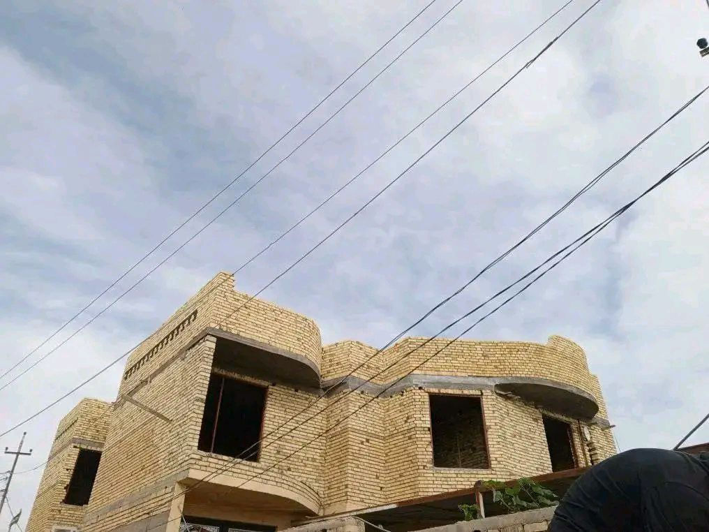 خلف بناء متفرغ حاليا 
شغل درجة اولى 
***********
