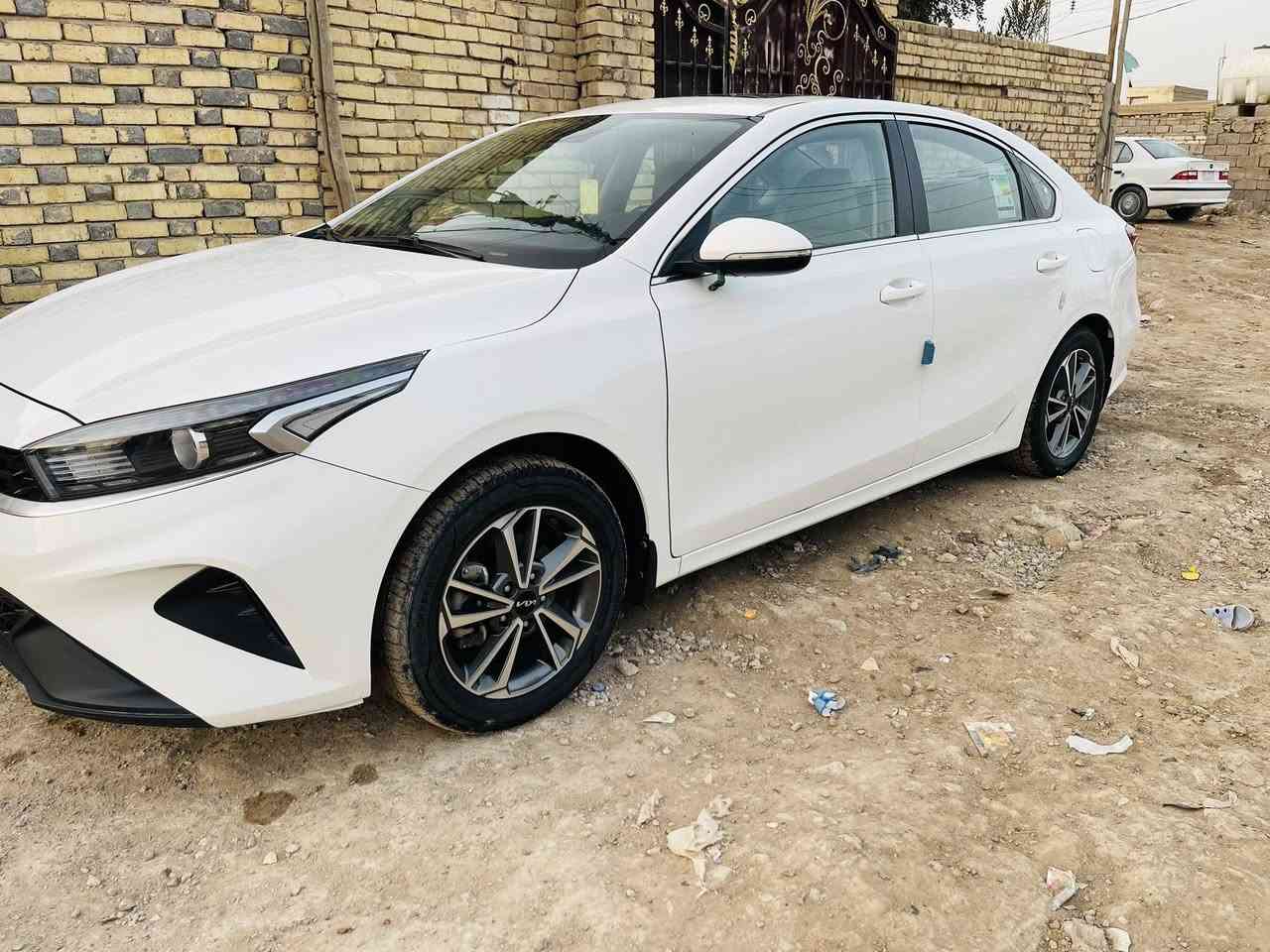 السلام عليكم سيراتو موديل 2024 رقم بغداد دولي بأسمي فول مواصفات(( لد امامي . حساس امامي خلفي . ويل كب . تبريد قطعتين . مري شفط . تخم تاير .مانع انزلاق . فتحة . )) عدا البصمه مكينه 2000 مكفوله كفاله عامه
ماشيه 74
العنوان واسط / كوت /مركز المدينة 
السعر 185$
ممتواجد ع الفيس
الاتصال ع الرقم ***********
ملاحظه مراوس. K4خليجي ترهم
