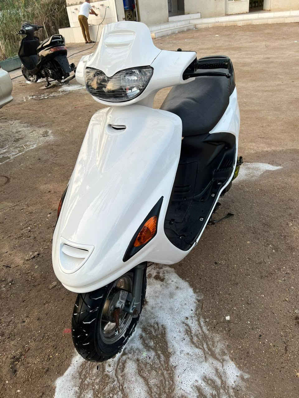 ***********
دراجه حاويه ما مفتوحه فحل بلاد كل شيء شغال بيها السعر خاص العنوان بالمنصور رقم الهاتف
