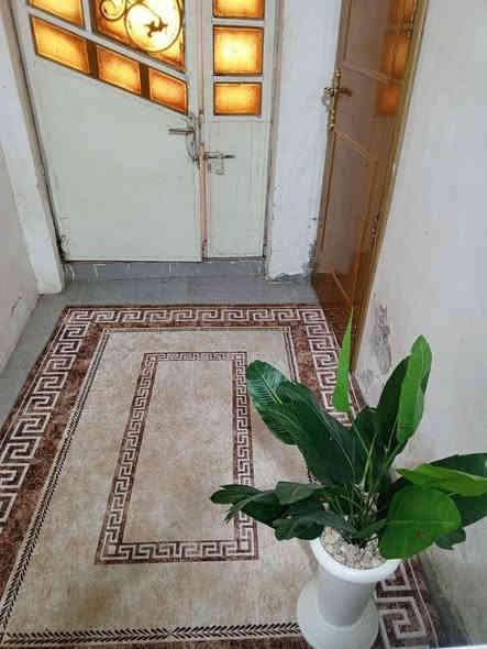 السلام عليكم بيت حي الحر قرب اعدايه اسامه بن زيد
100 متر...طابو صرف ..طابق ونص...
واجه 5ونزال 20
تحويل مباشر من صاحبة 
يحتوي

بناء طابوق 
منطقة كاملة الخدمات 
تبليط ومدارس 
طابق الاول غرفه صحيات استقبال مطبخ 
طابق ثاني يحتوي على غرفه وسطح 

145وبي مجاااااال للشراي 
من صاحبه مباشرة....***********
