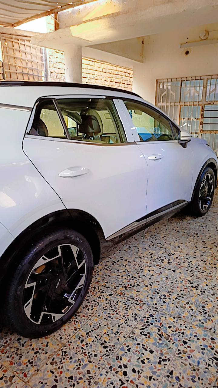 السلام عليكم
كيا سبورتج ٢٠٢٣  خليجي كوري اصلي 
سياره جديده بحاله الوكاله والضمان 
ماشيه 33 الف كيلو حقيقي رقم بغداد انكليزي الجديد  بأسمي 
* بانوراما 
* داخل بيجي
* سعة المحرك 2.0L
* ويل كب ١٩
* تشغيل عن بعد
* حساسات أمامية + خلفية
* شحن واير ليس
* هاند بريك بصمه
 * بصمه عدد ٢
* مري شفط + اشارة
* منافذ شحن للمقاعد
* تبريد بيانو قطعتين (منفصل)
* كراسي كهرباء+تدفئه كشنات + تدفئه استيرن  
* لد ترحيب
* اوتو هولد
* شاشه كبيره
* نضام نزول منحدرات
* مانع انزلاق
* تحكمات ستيرن
 * كامره خلفيه دواره 
* ماسحه خلفيه
* بصمة دخول 
* حساس مطر
* لايت لد زنون LED
* بك لايت زنون LED
* بروجكتر لد
* اوضاع قياده 
* مخرج منفذ طاقه 
* بلوتوث
* مرايا داخليه تعتيم
* مثبت السرعة Cruise
* المودات والأوامر الصوتية
* أوضاع القيادة  Drive Mode
* فحص أنظمة السيارة 
* الارضية مغلفة بجلد لون بيجي 
* سبير ما نازل 
السيارة مكفولة من محرك و گير و الحادث و الصبغ والبارد والتكحيل  
* السعر 232 وبيها مجال حك الجيه 
* مكان السياره بغداد الشعب حي اور 
* استفسار اكثر ***********
