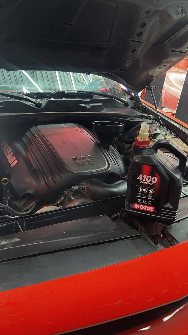 يالله
صلي على النبي  الحلال حلالي والفلوس فلوسك  والرزق على ٲڵڵــﷻــــﷻــہ

بيع او مراًوس جارجر هيمي او موستنك جيتي

جالنجر  2018 5700  ( مصبوغه جماليه طماطي عدا القماره )

   مكانها بصره  الرقم الجديد الدولي بأسمي

🔴 المواصفات ( نص مواصفات  )
🔴ماشية 70mi
▪️شاشة وسط 
▪️تشغيل عن بعد
▪️كشنات حضن
▪️ دكمه سبورت
▪️حجر بيئه بلادي موجود
🔴 الاضافات 
🔹برمجه فتح مراوح وكت اوف
🔹كزوز بلادي دبات سود 
🔹ويل حجم 20 الاصلي شرط مو تجاري تو سايز تايرات الخلفي 305 الامام 245 تايرات جدد 
لايتات راديتر كله جديد 
🔹 منضومه بانزين جديده
🔹 عليها تعديلات بسيطه
🔹 كشن سائق كهرباء 
🔴 السياره مصبوغه تغيير لون
🔴 الحادث مرفق صور السونار المنشور 
🔹منضومه زنون اصلي
جاملغ خلفي ضربه مو قويه
وبيها تعديلات بسيطه بشواصي الامام ومصبوغات 
كير مكينه  شرط   يشكن الكاع 
المكينه مبدل بيها بطل فقط غير شي ممبدل بيها 

السعر 155 وبي مجال  بسيط

  والي يشوفه غاليه انشالله تصعد اغات اغاته.  ارفع المنشور بكلمه طيبه واني كلش ممنون من حظرتك والي ي تخدمه يجيني وعيوني اله 💜

الاستفسار
***********
***********
