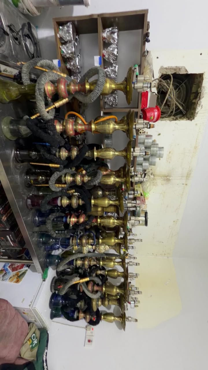 السلام عليكم للبيع نراكيل طه  عدد 30 مكاني بغداد الامين *********** سعر القطعة 60 الف مع ملحقاتها نظاف كلش
