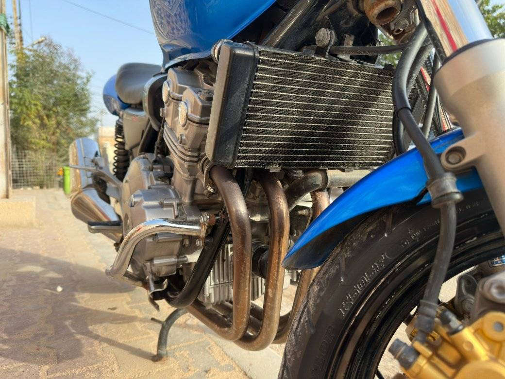 سي بي 4  موديل 2008 بسمي بس وصل من الوكيل كفاله من الگلبه والتبديل والتفحيط/نوزل ماشيه 50الف سعر 25ورقه، مكاني ميسان مركز المدينة ت ***********
