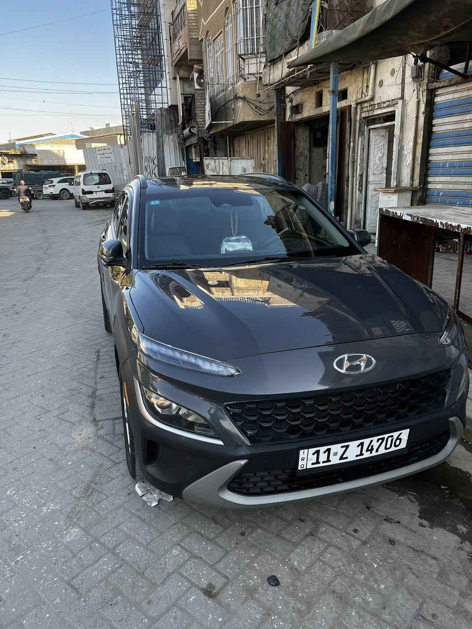 للبيع كونه موديل 2023 فول مواصفات حادث بصيط باب الصندوك بارد فقط كشنات جلد هندبريك بصمه تشغل عن بعد فتحه سقف سونار موجود بل منشور سيارة جاهزه محرك 2000 دوش 
عنوان بغداد الكفاح 
السعر 170 وبيها مجال 
***********
