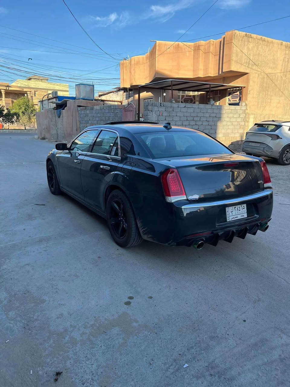 كرايسلر اوباما 300C ب١٧٨ ورقه وبيهه مجال

حادثة بس بنيد وجاملغ واحد فقط.

بيه كلير من الجهه اليمنه من امريكا بدون حادث فقط كلير وجيلاتين

الموديل :2017 
المحرك : V6 . 3.6L 

المواصفات :
* پانوراما .  
* ويل قياس 18 نجمه خسفه قويه وتخم تاير شاده قبل اسبوع. 
* شاشه كبيرة
*كراسي جلد .  
* مقاعد أمامية كهربائية عدد 2 . 
* ذاكرة لحفظ وضعيات الجلوس (ميموري) . 
* مقاعد أمامية تدفئة وتبريد
*مقاعد خلفيه تدفئه
*برده خلفيه كهرباء
* تشغيل عن بعد . 
* ستيرن كهربائي . 
* تدفئة ستيرن . 
* محدد سرعة . 
* تلفون بلوتوث . 
* كاميرا خلفية .
* مرايا متحسسة للاضاءة العالية .
* دخول ذكي (بصمة) .
* بنيد محدث SRT 
 
بغداد باسمي تحويل مباشر  

مكان السيارة كرادة الصبح او فلوجة بلليل
 
تفاصيل اكثر ***********
