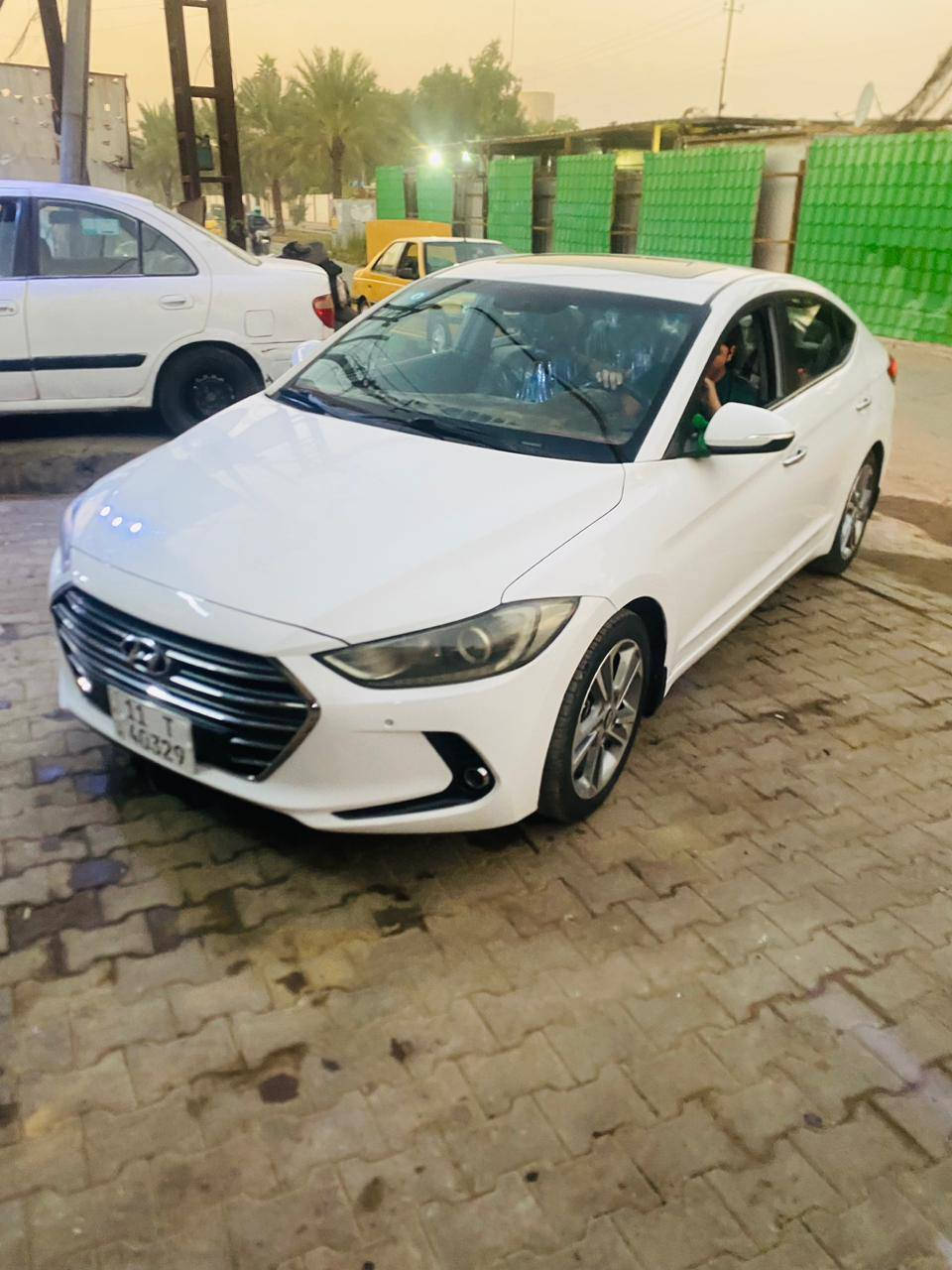 السلام عليكم النترا موديل ١٧ خليجي
مكينه ٢٠٠٠
ماشيه ١٣٥
فتحه بصمه 
فول واحد على واحد 
ربع جاملغ خلفي يم قبق البانزين ع كد شبر 
ونص الباب الخلفي جهت الصدر صبغ 
تخم تاير صدر جديد 
تبريد ثلج
٥ ويل كب 
رقم انكليزي جديد هزه جديده 
العنوان بغداد حي سومر شارع المدارس 
بااسمي تحويل ثاني يوم 
***********
