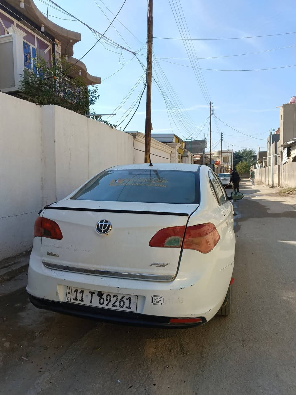 السلام عليكم للبيع برلنس موديل 2014 رقم بغداد انكليزي باسمي سياره جاهزه مكينه كير حداديه كله جديد السياره بيه ثلاث قطع قطعتين مبدلات والجاملغ الخلفي صبغ جهه السائق السعر 55 وبيه مجال  للاستفسار الاتصال ***********/
***********مكاني بابل طريق السده
