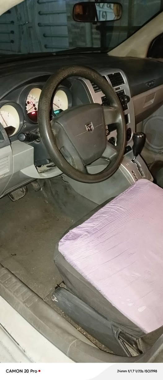 السلام عليكم دوج كاليبر 2007 رقم بغداد انكليزي سنوية ل29 هزه جديدة محرك كير بحالة جيدة ابيع حزام نقصها صدر خلفي تبريد كمبريسر عاطل شرط التحويل للاستفسار***********
شرط التحويل والسعر55 بيها مجال للجادين فقط....
