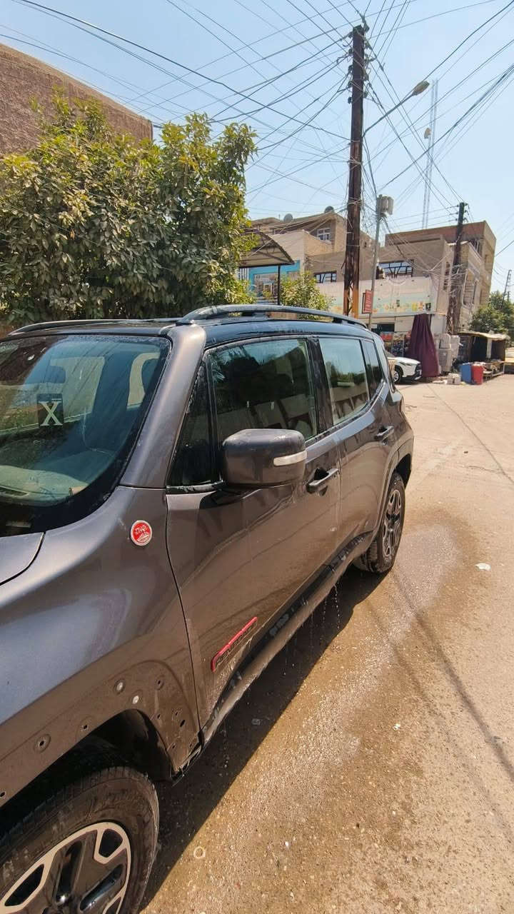جيب رينكد ٢٠١٦ ترايل هوك فول مواصفات 4×4 بغداد السعر 9500$
***********
