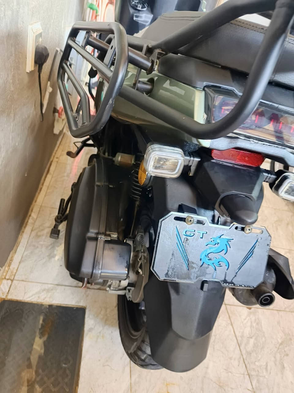 السلام عليكم من رخصة الادمن المحترم دراجه اباجي استعمال قليل موديل 2025 صار شهرين من اخذتها بعدهي جديده ام بي ثري بلوتوث تشغيل عن بعد صافره انذار وياها سويجات عدد 2 وبصمات عدد 2 السعر مليون وبيها مجال قليل العنوان بصره ابي الخصيب ***********
