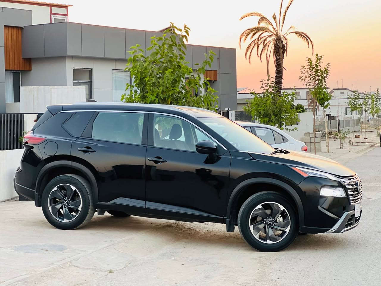 Nissan  rogue 
‏‎موديل2024
‏‎ره نگ: ڕەش 
‏‎مواصفات:SV ,,,
‏‎سه قف پانوراما 
‏‎به سمه و شخال 
‏‎ئوتو هولد
‏‎سوكان فوليوم
‏‎گوشين هيتر 
‏‎سوكان هيتر
‏‎ته بريد مه ركه زي 
‏‎ته حديد سورحه 
‏‎خه تي جاده 
‏‎پيش و پشت رادار 
‏‎شاشه گه وره 
‏‎گير له سوكان. 
‏‎3 مود : ئيكو .نورمال. سپورت نیزام بەفر زۆر شتی کە
‏‎بريك به سمه كاره بايي
‏‎گير ماوس
‏‎ده رگا به سمه 
‏‎سندوق شه فت كاره باي
‏‎كاميره و حساس   
‏‎زور كه م به نزين ده خوا 
‏‎بۆیاخ بەس بۆنیدی
ڕەقەم شەنسیم 
JN8BT3BB8RW291054

دوو ساردی بچووکی هەیە 
١٦ هەزار ڕۆشتووە
٣ بستۆنی تۆڕبۆیە 
دەبڵ ئەکسلە 
دوومانگ کاتی تیا ماوە مەرجوو بەڕادی بۆ کراوە 
هەمووشتی حازەرە 
سيعرى ١٣٥$
شوین هەڵەبجەی تازە

***********واتسئەپو ڤایبەری لەسەرە
*********** السليمانية, العراق
