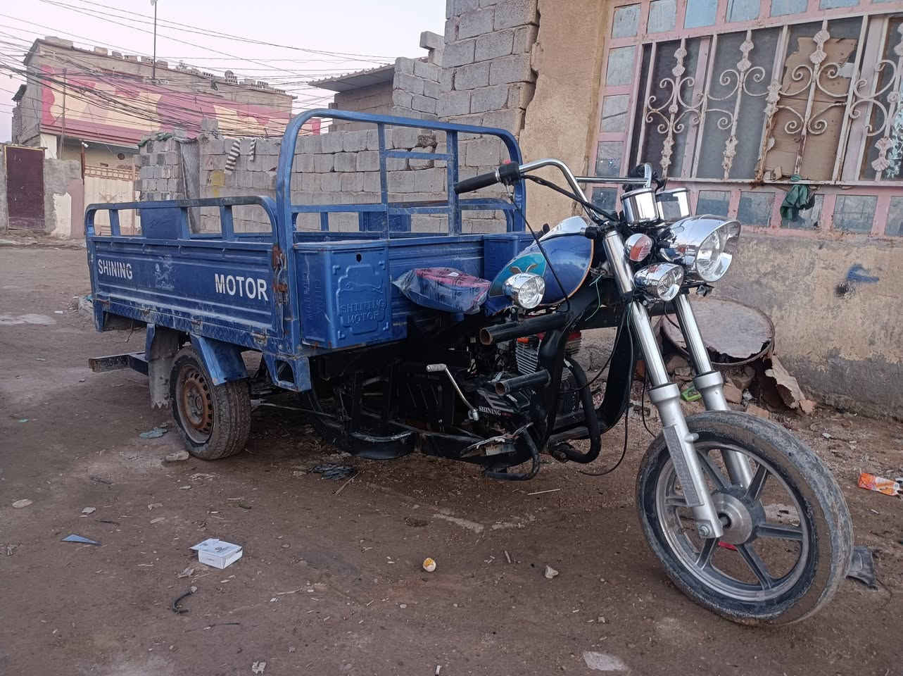 سلام عليكم ستوته البيع موديل 2023 اوراق أصولي ستوته مدعومه وبيه عواج سعر 1300 وبيها  هاذا رقمي ***********
