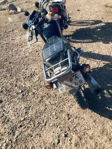 اخوان السلام عليكم ماطور تايجر للبيع السعر 350 وبه مجال للطيبين بس ملاحظه الكزوز بكسر ويطلع صوت من يم المحرك وكابريته تعبانه  ***********
