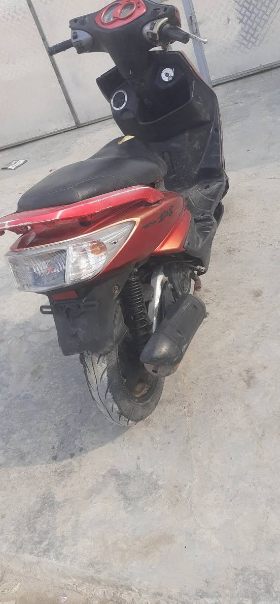 سلام عليكم دراجه سكنز فحل ياباني سلف هندر كهرباته كله شغاله مكينه ناعمه شلع معدل دراجه كله بلاديه أوراقه كامله مكاني غزاليه سعر ٣٥٠ شراي يخابره ***********
