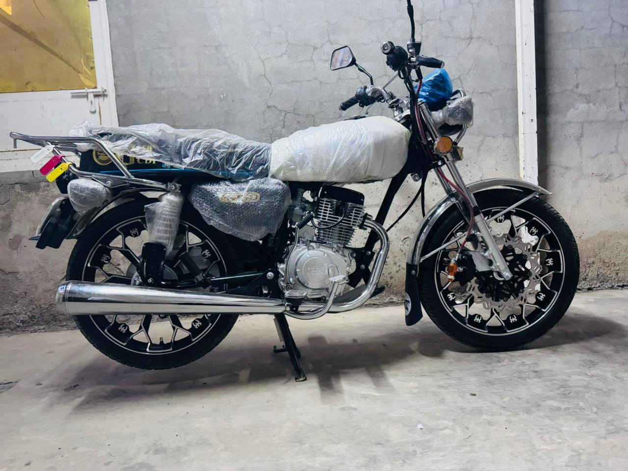 دراجه سافاني
تفاصيلهة موديل 26 محرك 25 اوراقهة كاملة دراجه ثالث تبديله دهن كهربائيات كلهة شغاله وما بيهة اي خلل دراجه كامله مكمله بعدها جديده السعر خاص اي استفسار  ***********
