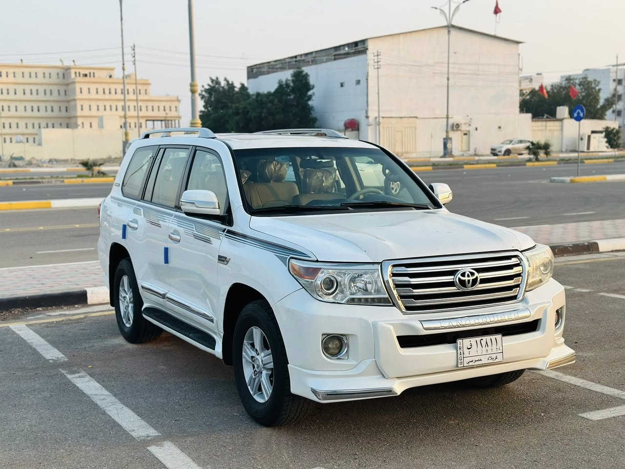 لاندكروز موديل 2009 السعر 268 قابل للتفاوض
للأستفسار ***********
بيها شبرين صبغ بدون ضربة والباقي مكفول 
السيارة فول مواصفات فتحه سقف بصمه تشغيل بصمة ابواب فور ويل شاشه حساسات كامره خلفيه كشنات جلد ثلاث قطع تبريد مكينه 6 سلندر ثلاجه 8 ايرباك مكينه وكير وحداديه مكفولات تبريد ثلج السياره ما ناقصها شي مكان السياره كربلاء المقدسه
