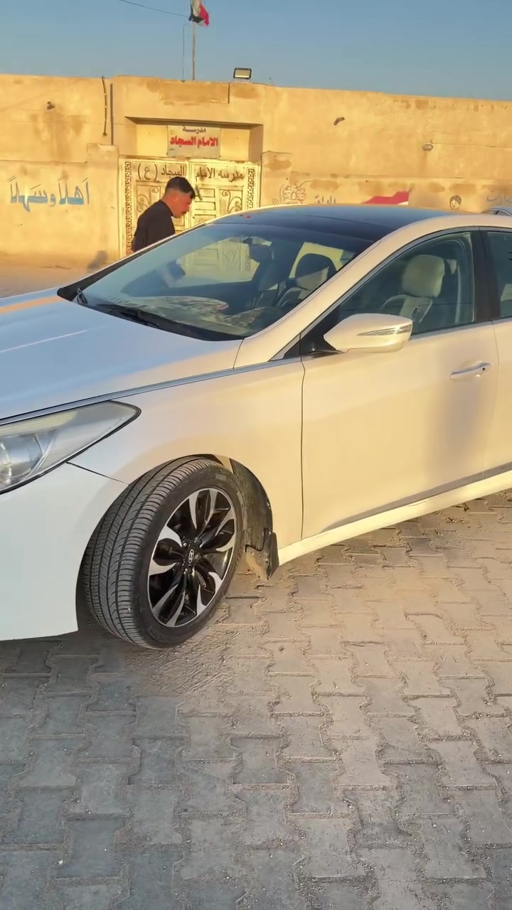 للبيع 
ازيرا 2014 فول مواصفات وارد خليجي (السياره بيها جاملغ امبدل الصلي )
مكينه3000 دوش ما مفتوحه
رقم بغداد مشروع وطني (باسمي)
مكاني رميثه  
المواصفات.:
.بصمه
.بصمه ابواب
.بنوراما
.كشنات كهربائي
.كشنات جلد
.تدفئه بلكشنات
.ترحيب بلمري
.اشاير بلمري
.مري شفط
.تبريد قطعتين
.برده خلفيه
.بردات جانبيه
.لايت كهربائي
.حساس خلفي
.كامره خلفيه
.تحكم ستيرن
.مانع انزلاق
.مثبت سرعه
.بك لايت لد

 حداده مكينه كير شرط الفحص تبريد تدفئه ماتصرف عليهه شي

السعر:120وبيها مجال قليل
رقم الهاتف:*********** وتساب
