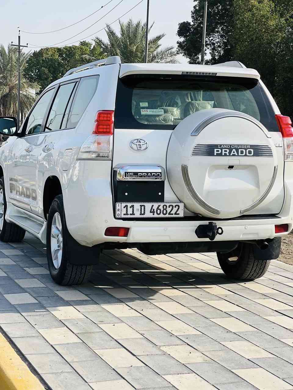 السلام عليكم للبيع برادو موديل 2012 TX.Lكويتيه ماشيه 173 الف سياره رقم بغداد انكليزي  مكفولة من الصبغ ولتبديل بيه بارد قليل 
المواصفات :
 محرك 6 سلندر ومكفولة 
سياره فتحه 
سياره دبل تانكي 
تبريد 3 قطع 
كامره خلفيه  
ثلاجه سبعه راكب 
مري شفط 
فور ويل 
اشاير بل مري 
تخم تاير جديد 
صدر جديد 
منظومة زنون اصلية 
غرفة جديدة 

______________________
***********
السعر 260 وبيه مجال بسيط
