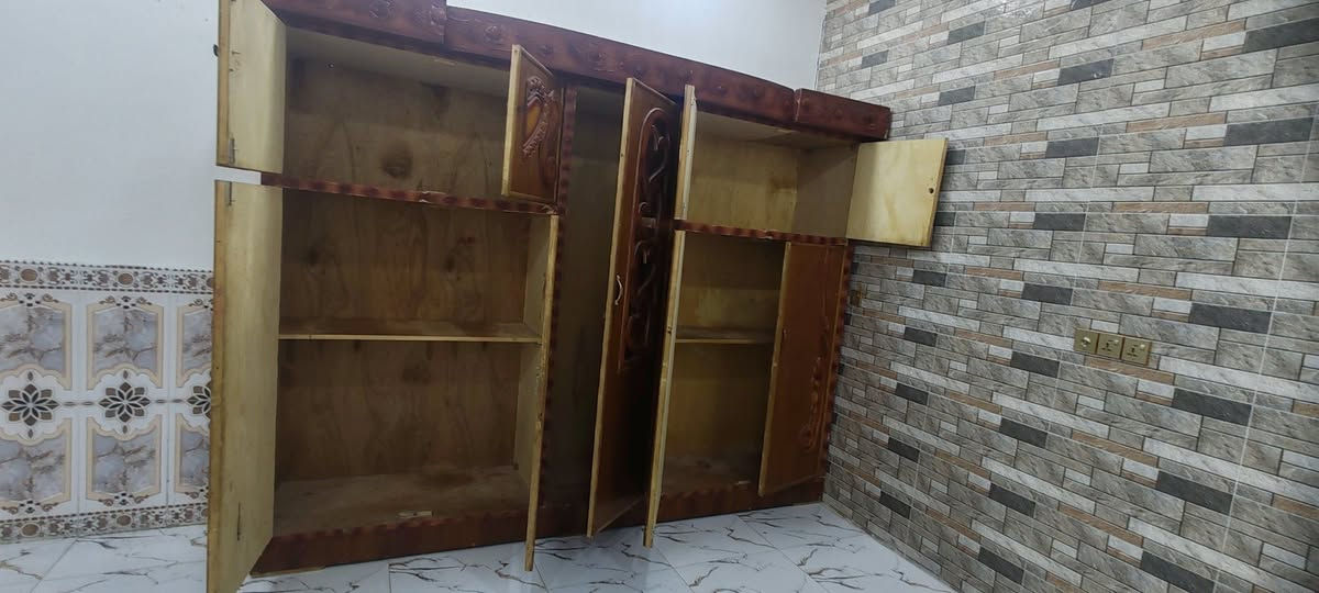 كنتور نجاره عراقيه درجه اوله طابقين سعر 200
مكاني كوت دور النواب الضباط شراي يتصل
***********
