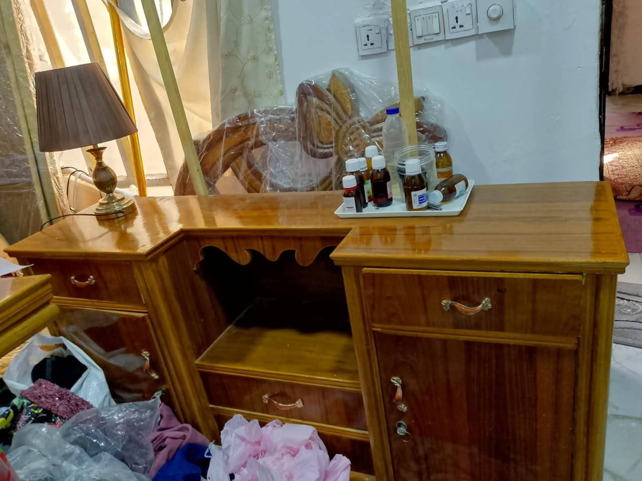 غرفه تسكام فول نضافه للبيع سكمتها بمليون و٧٥٠ وريدها بمليون


**إذا كنت صاحب هذا الإعلان وتريد حذفه لأي سبب، رجاءا أرسل رسالة إلى الدعم الفني**