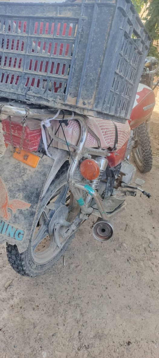 السلام عليكم ورحمة الله وبركاتة موطور جاهز بس هاذي الموضحه بل فيديو مكسوره ول سلف عايز صجمات ولباقي كلو شغال صوت نام محرك قطرت دهن ما ينطي اشيار كهربائيات شغاله لايت عالي ناصي دبالت فول شغاله المكان الحويجه السعر 200 االرقم ***********
