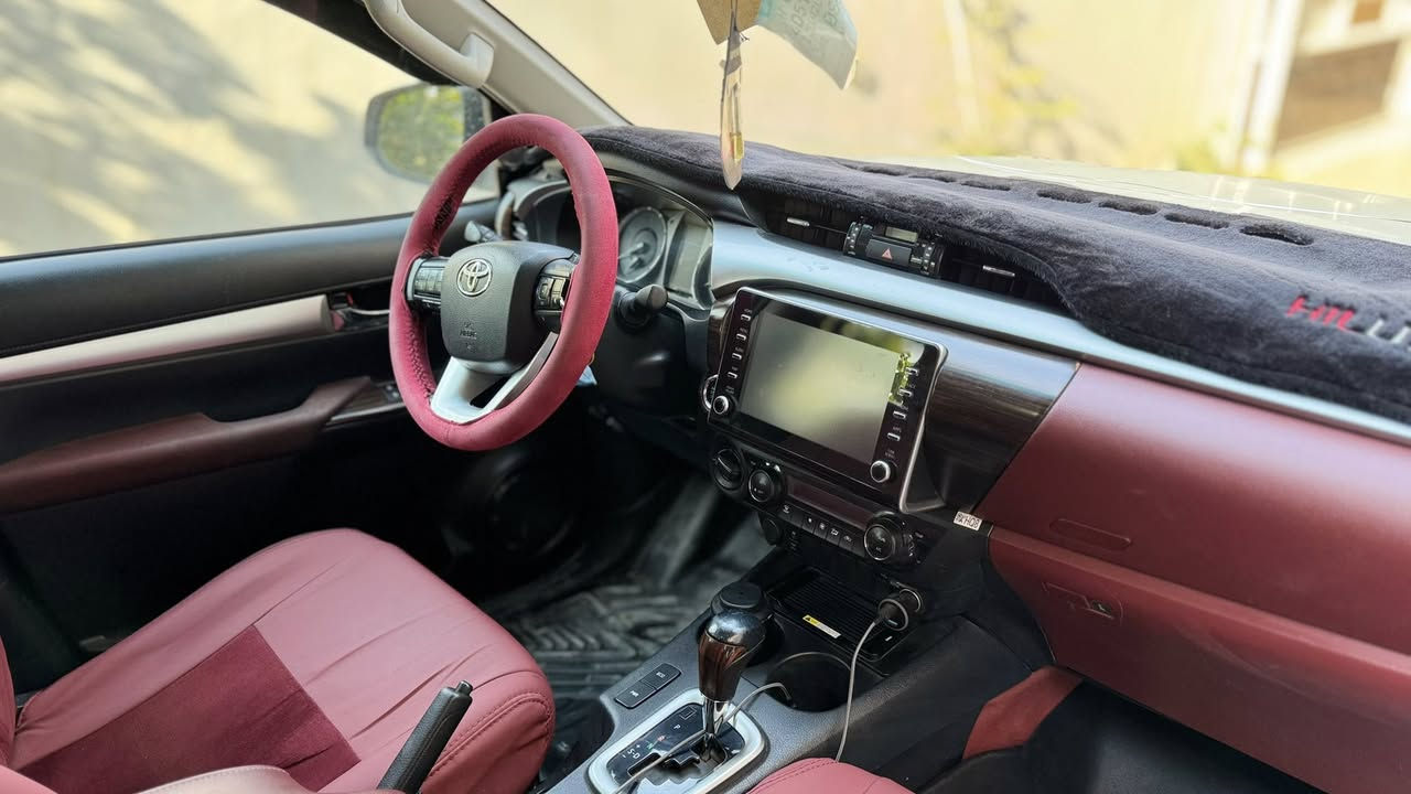 سلام عليكم
Hilux 

TRD 

2022

116,000km

رقم اربيل تحويل او وكالة 

مكفولة من الحادث والضرر

المواصفات:

-فئة المذهب

-دفع رباعي 

-مكينة 6 سلندر سعة 4.0

-حساسات امامية 

-حساسات خلفية 

-كامرة دواره

-ستوب لايت 

-درع امامي 

-هوك خلفي

جنح خلفي 

-ارضيات حوضية

-دوشمة جديدة

—————

السعر:355  وبيها مجال بسيط 

للاستفسار:

***********

0774 187 3269
