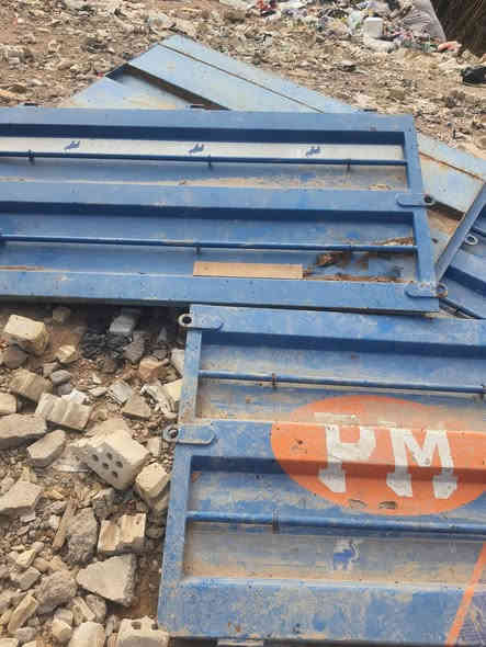 البيع جناب كتروز مخضر ٦جناب +باب خلفي +قواعد التثبيت طول الصفاحيه مترين العنوان بغداد المعامل ***********
***********
