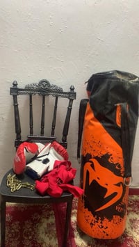 جيس ملاكمه وجفوف ومعاصم وزنجيل مستخدم شهر واحد رقم 07755262903 السعر ٤...