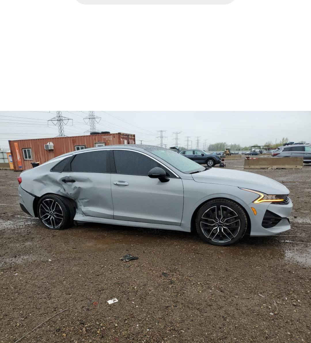 السلام عليكم كي فايف وارد امريكي موديل 2023 فول مواصفات بانوراما رقم اربيل سنويه بسمي حادث موجود بلمنشور محرك تيربو  2500 العنوان بغداد سعر 220 ورقه رقم الهاتف *********** واتساب موجود
