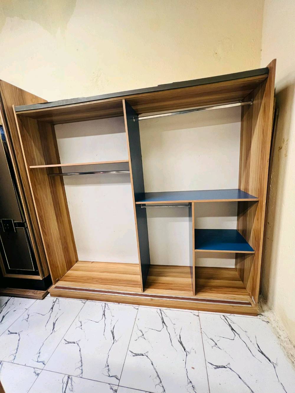 غرفة نوم مستعملة🇹🇷

 نضافة80 ٪💯

عدد القطع / 5

نضام / أسلايت 💢 400🔒

شد ونقل داخل بغداد مجاني🚛

يوجود توصيل محافضات

هدية 🎁 طابورية إضافية 