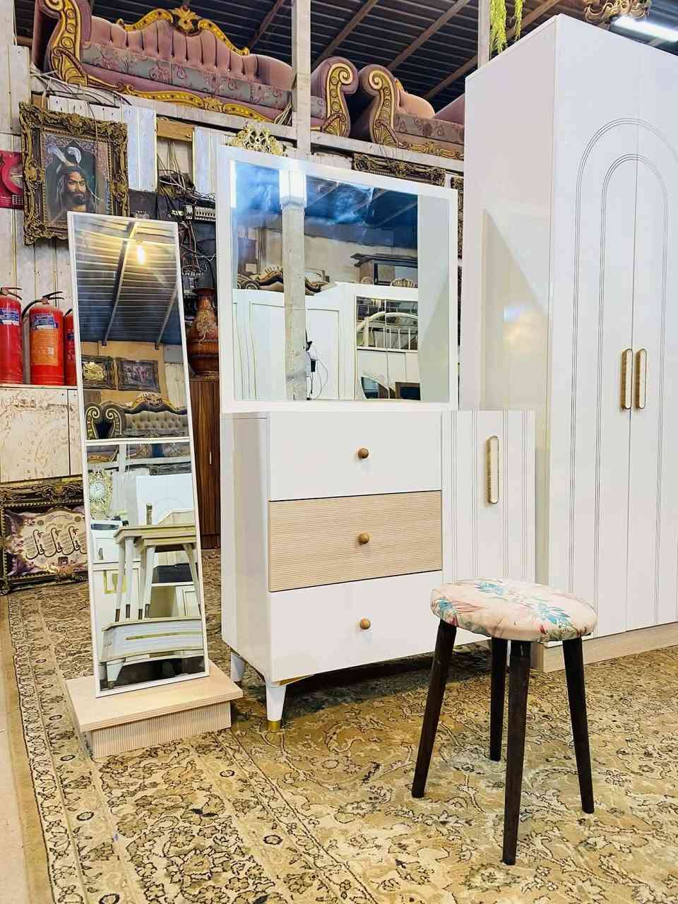 غرفة نوم تركي مستعمل
نضافة فول 💯/💯
تتكون من 8 قطع 
نضام ابوب 8 باب🥰 
السعر 👈 800 👈 قفل مع نقل وشد داخل بغداد مجاني


**إذا كنت صاحب هذا الإعلان وتريد حذفه لأي سبب، رجاءا أرسل رسالة إلى الدعم الفني**